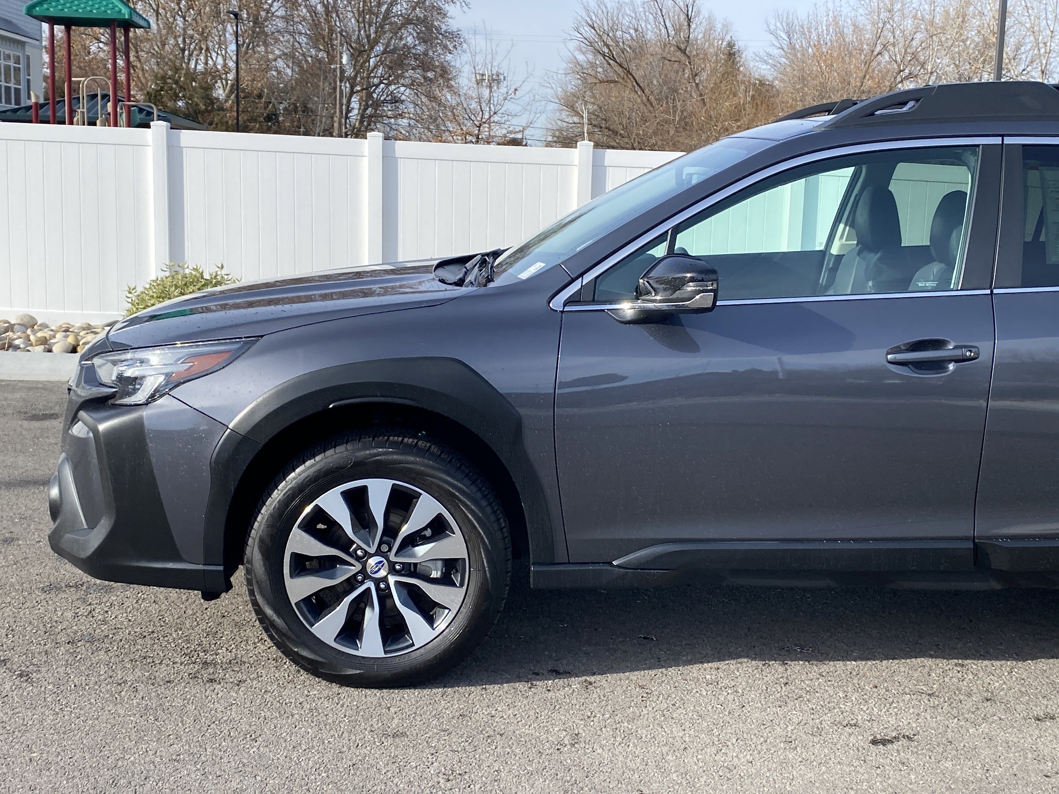 Used 2023 Subaru Outback Limited XT image 2