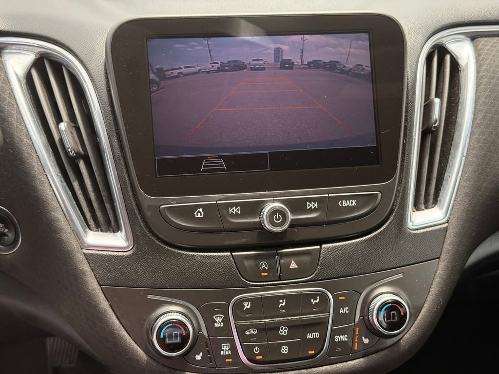 Used 2021 Chevrolet Malibu LT FWD image 20
