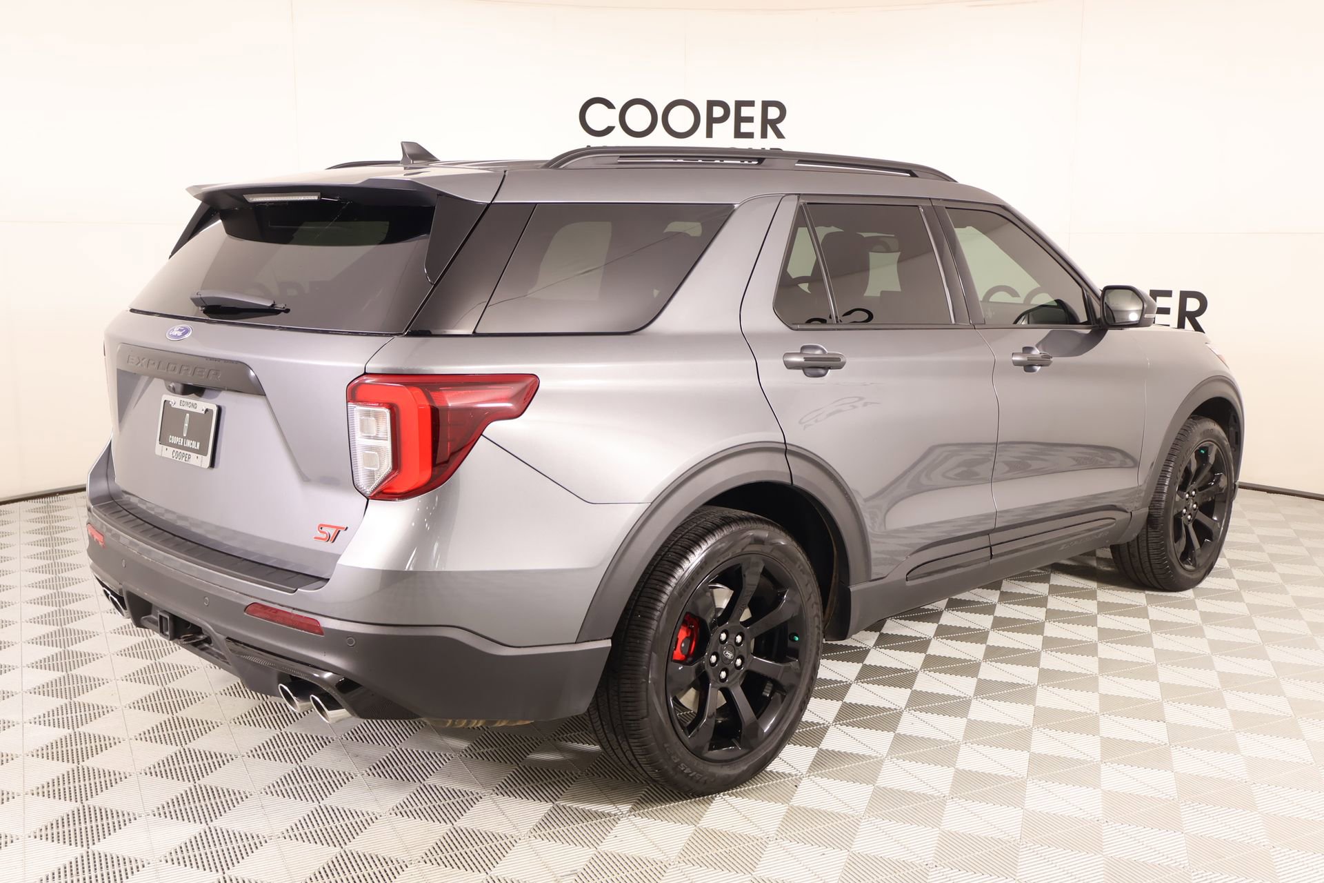 Used 2023 Ford Explorer ST w/ Equipment Group 401A AWD/4WD image 23