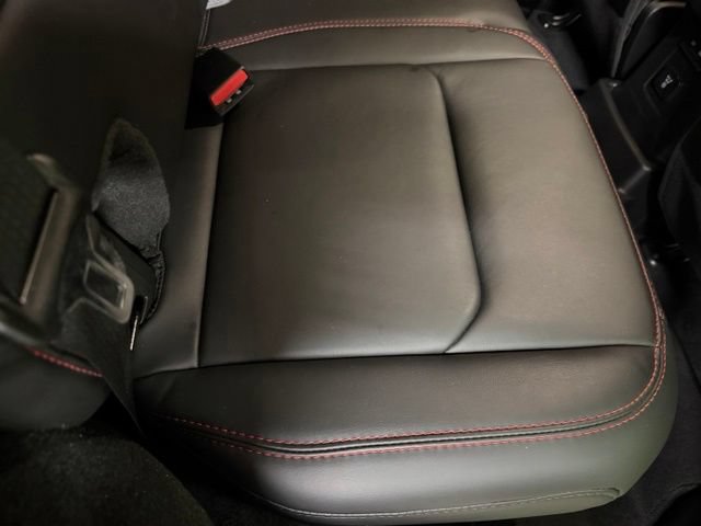 Used 2025 Jeep Wrangler Unlimited Rubicon w/ Convenience Group AWD/4WD image 22