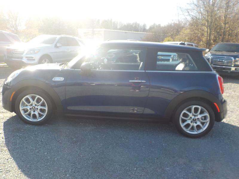 Used 2015 MINI Cooper S image 2
