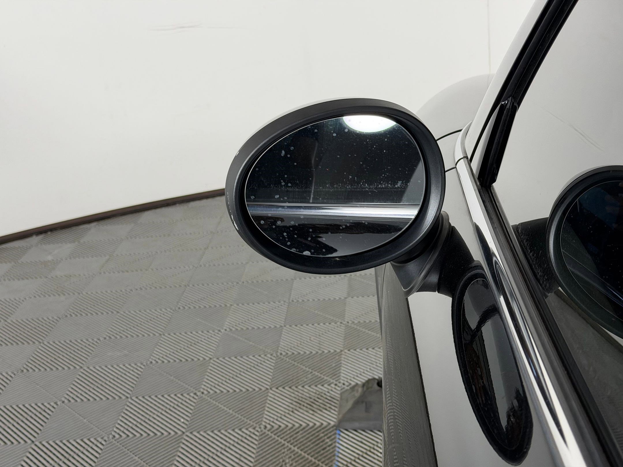 Used 2015 MINI Cooper 2-Door Hardtop image 21