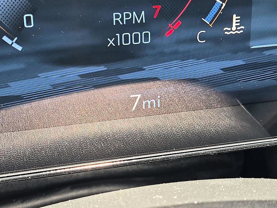 New 2026 Chevrolet Equinox RS w/ Convenience Package III FWD image 20