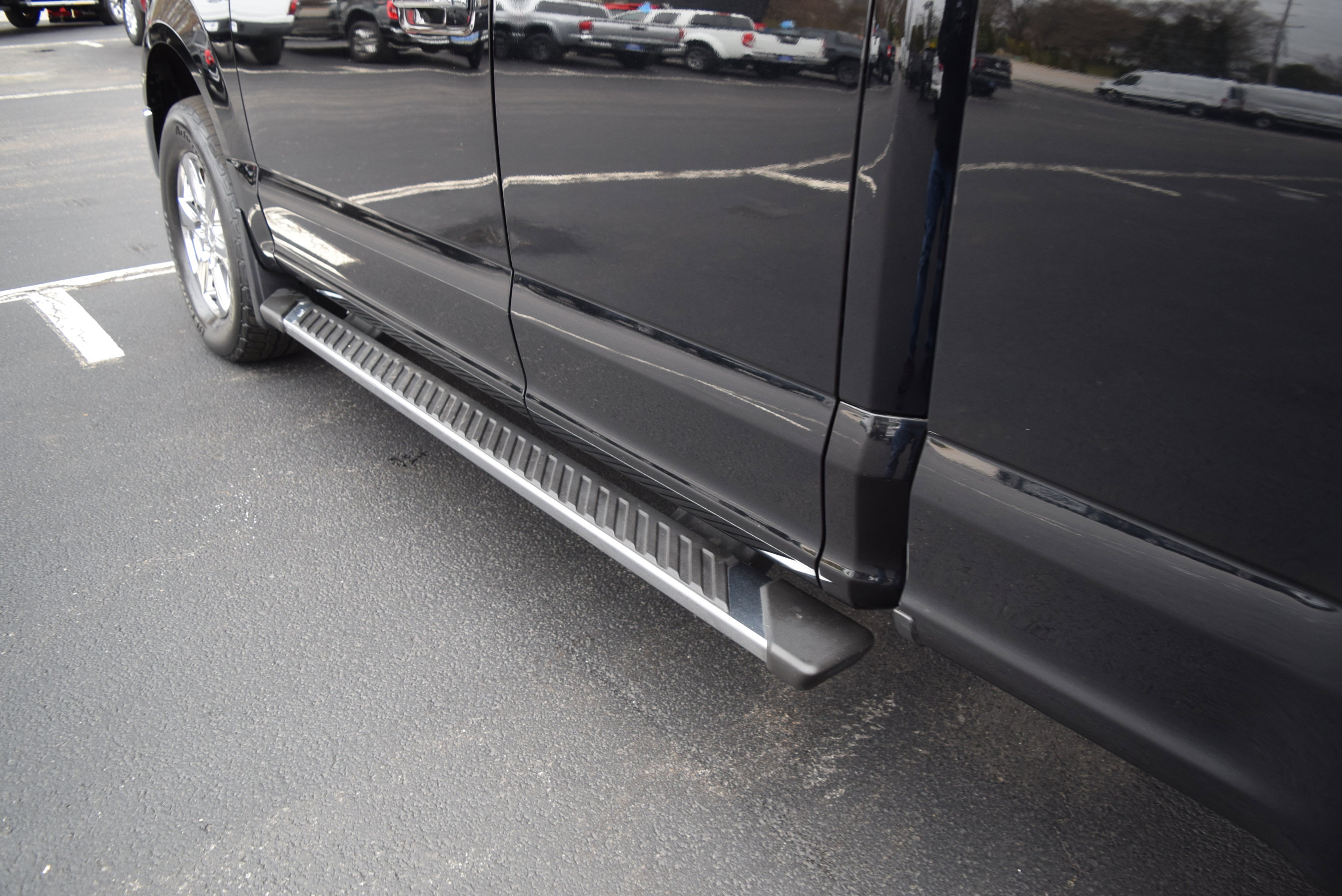 Used 2018 Ford F150 XLT w/ Equipment Group 302A Luxury image 8