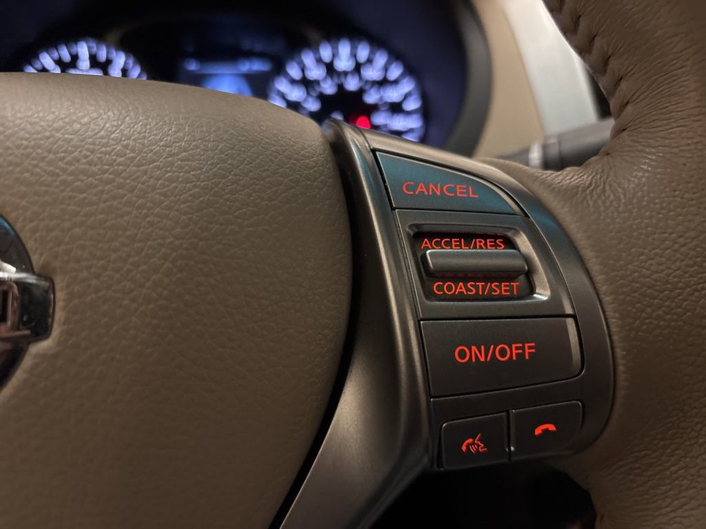 Used 2015 Nissan Altima 2.5 SL w/ Moonroof Package image 18