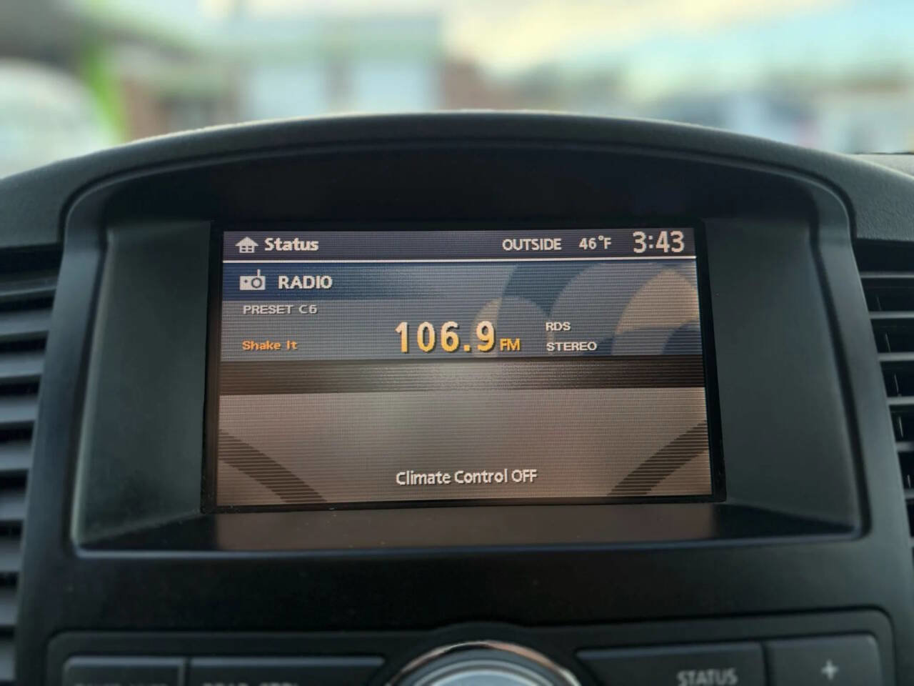 Used 2010 Nissan Pathfinder SE w/ SE Premium Journey Pkg image 21