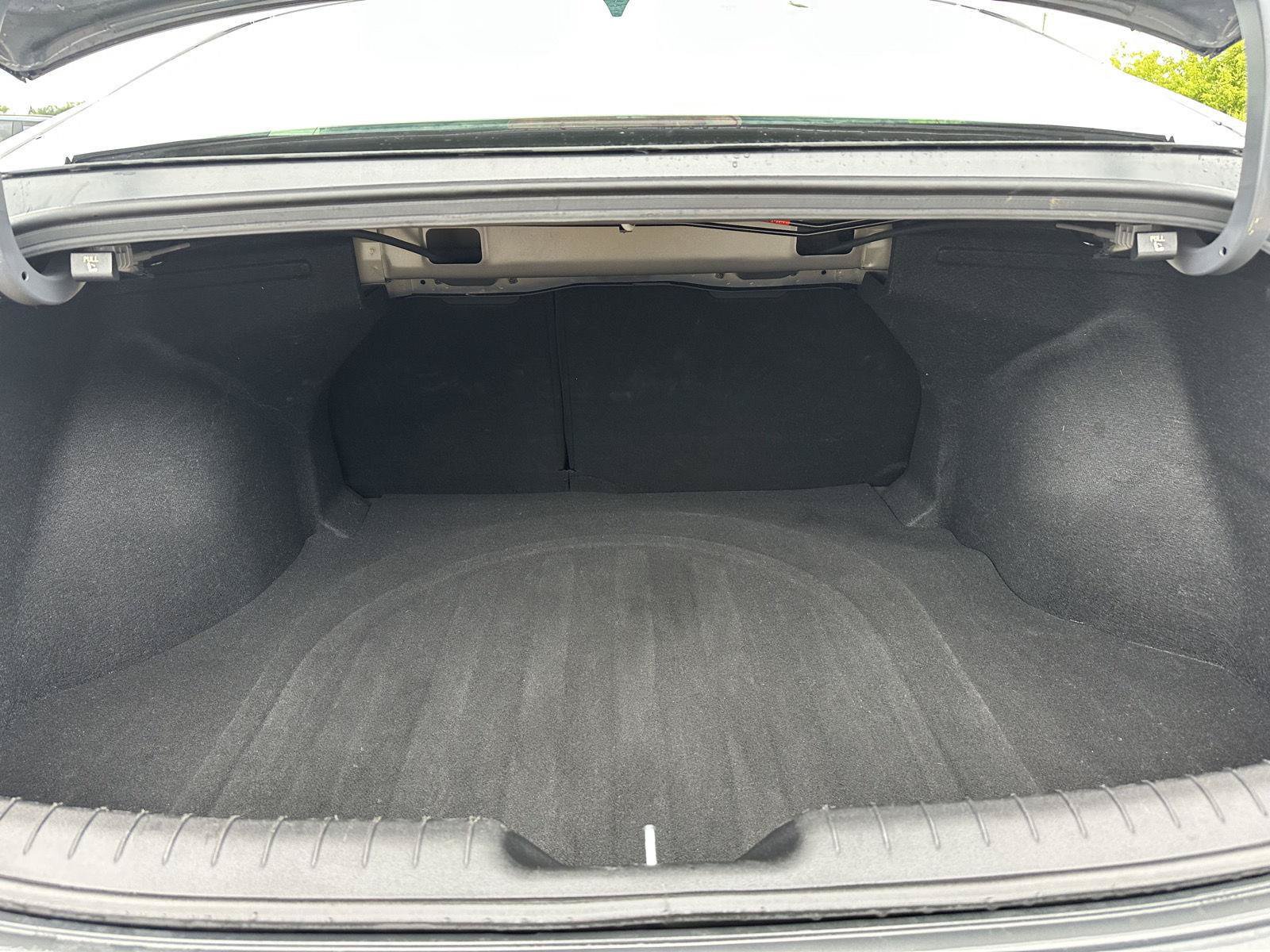 Used 2025 Hyundai Elantra SEL FWD image 8