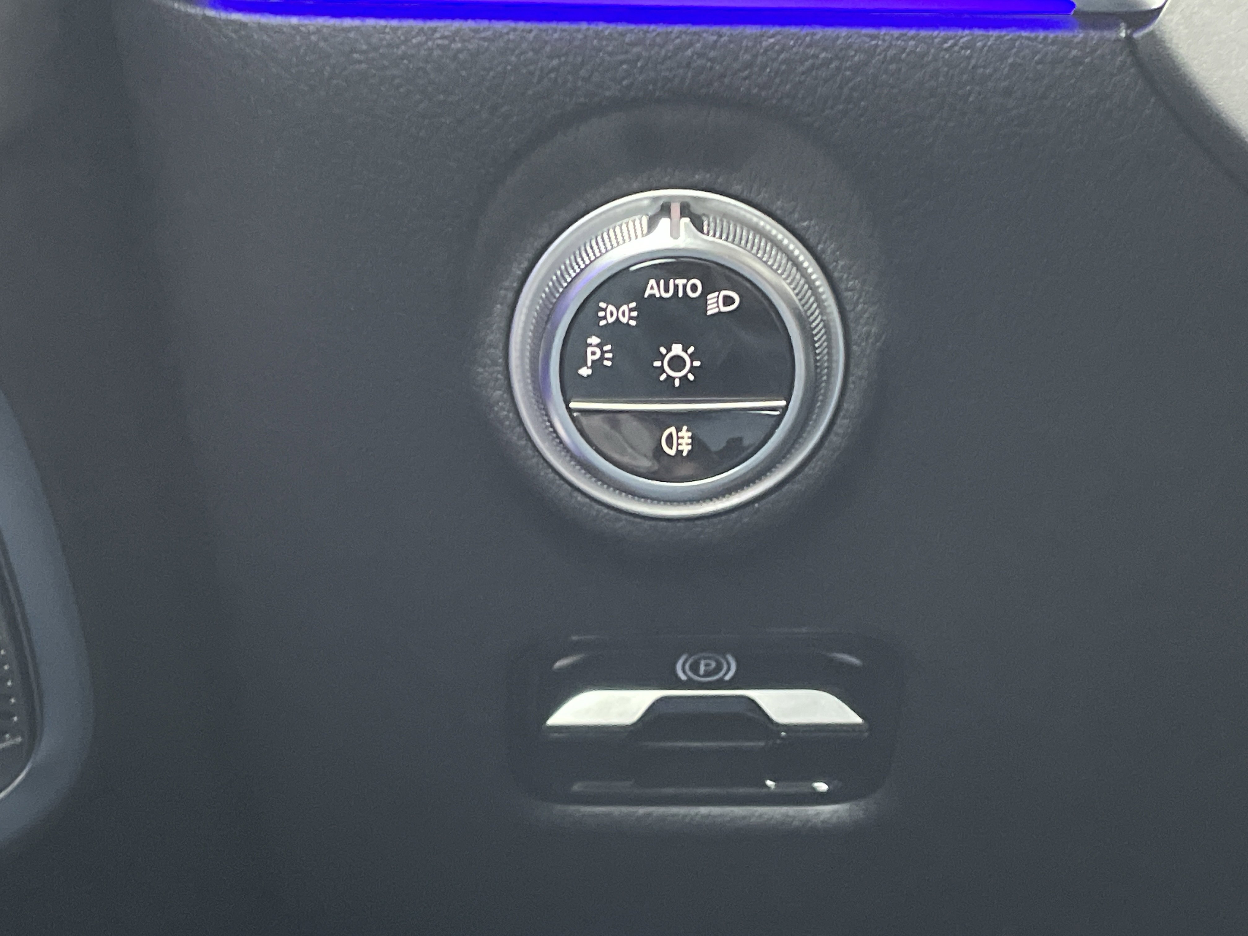 Certified 2025 Mercedes-Benz CLE 53 AMG 4MATIC Coupe image 23