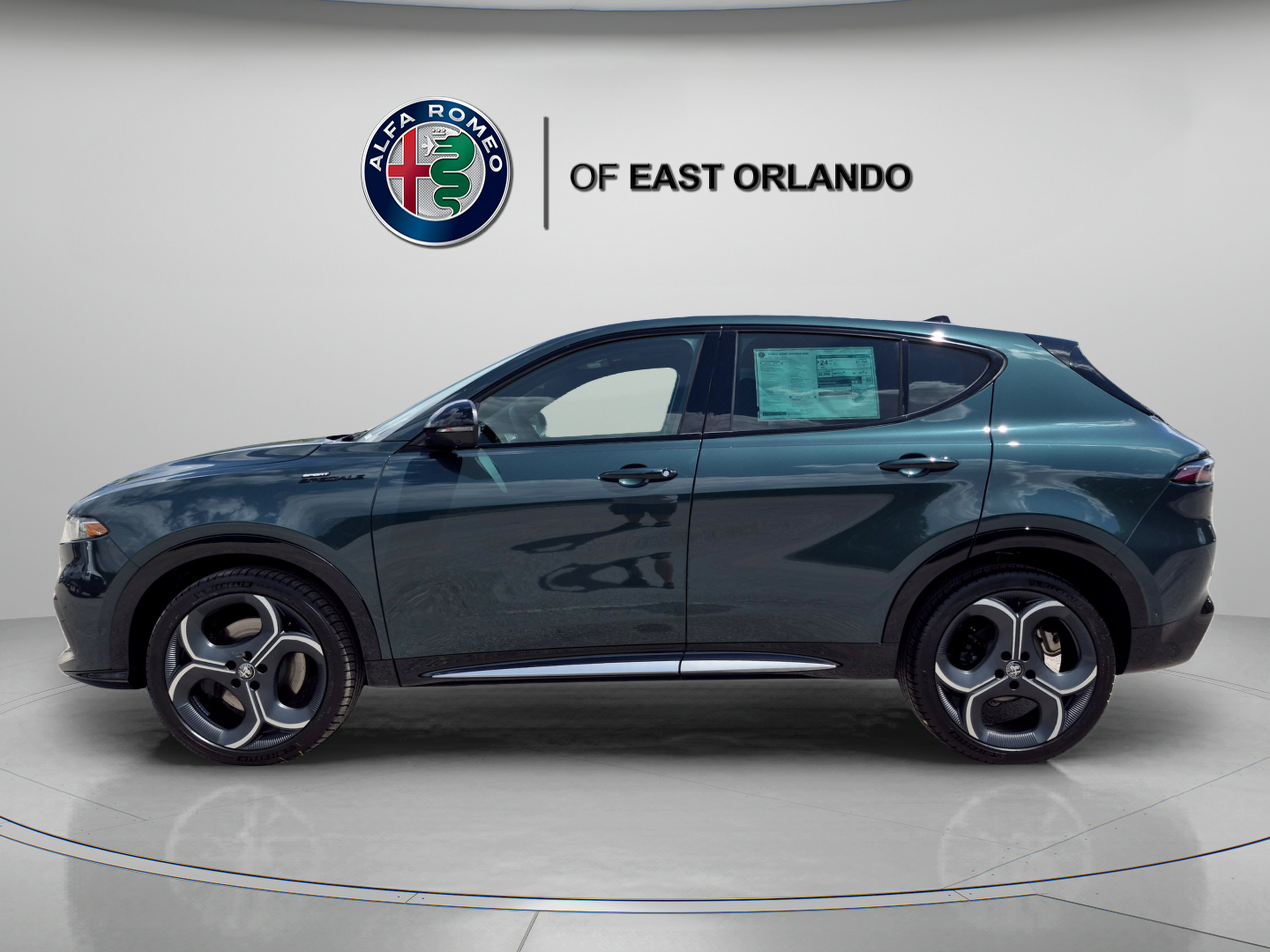 New 2026 Alfa Romeo Tonale w/ Active Assist Package AWD/4WD image 4