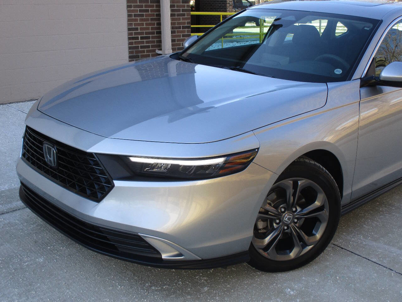Used 2023 Honda Accord EX image 58