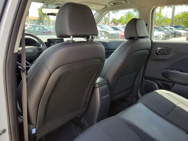 Certified 2023 Hyundai Venue Limited FWD image 8
