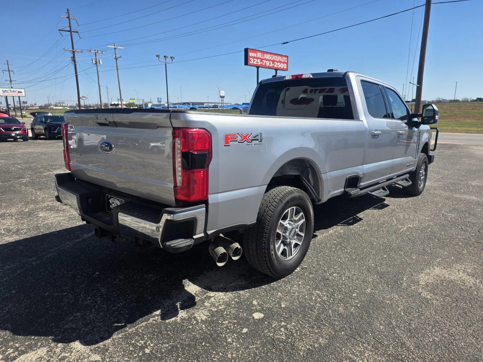 Used 2023 Ford F250 Lariat w/ FX4 Off-Road Package AWD/4WD image 7