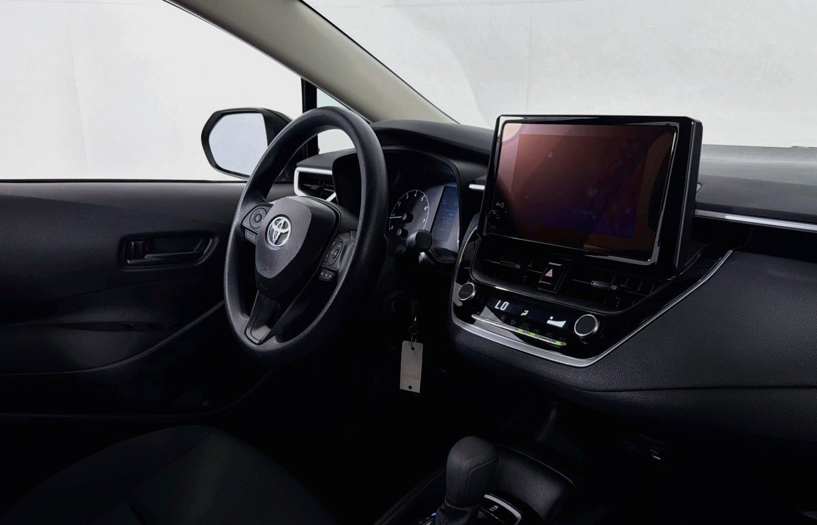 Used 2025 Toyota Corolla LE FWD image 15