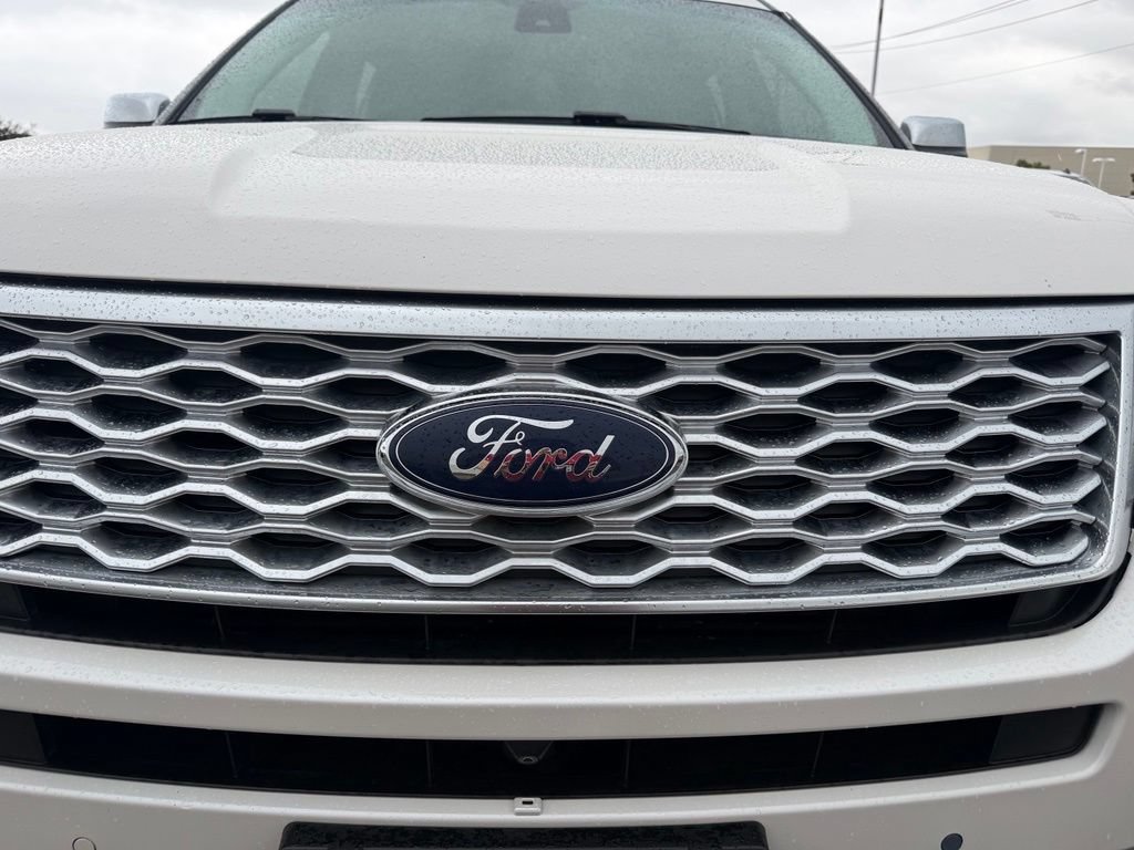 Used 2016 Ford Explorer Platinum AWD/4WD image 7