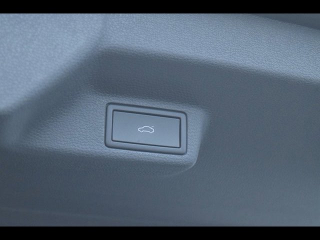 New 2025 Volkswagen ID. Buzz Pro S image 16