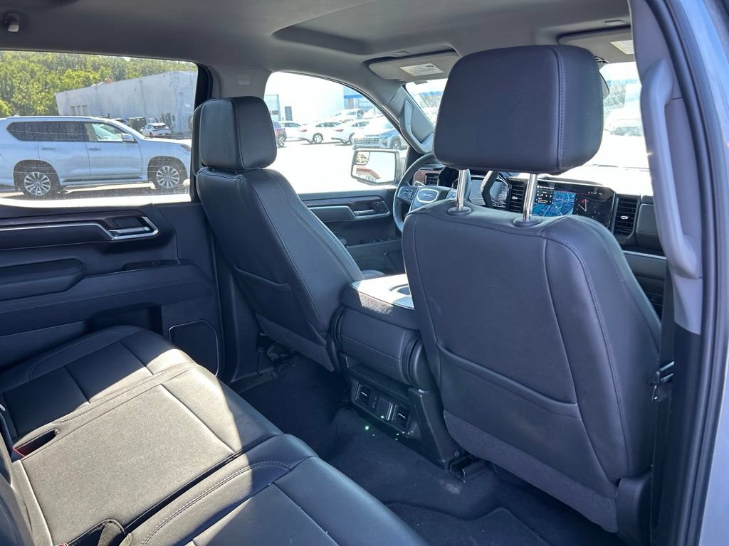 Used 2025 GMC Sierra 1500 SLT AWD/4WD image 36