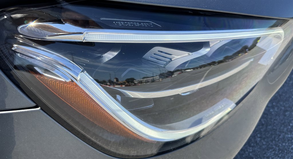 Used 2021 Mercedes-Benz GLC 300 4MATIC w/ AMG Line image 37