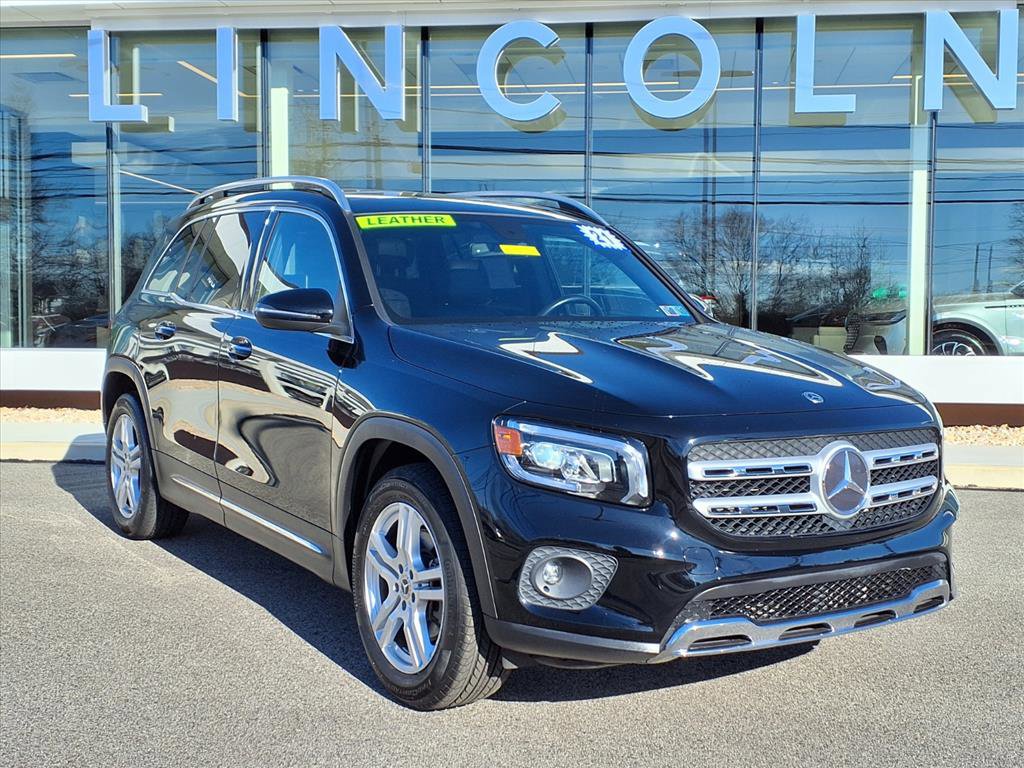 Used 2021 Mercedes-Benz GLB 250 4MATIC image 2