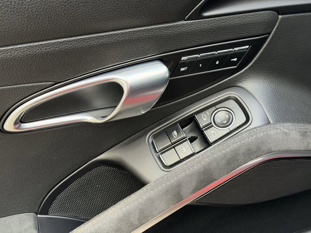 Used 2018 Porsche 911 Carrera GTS image 24