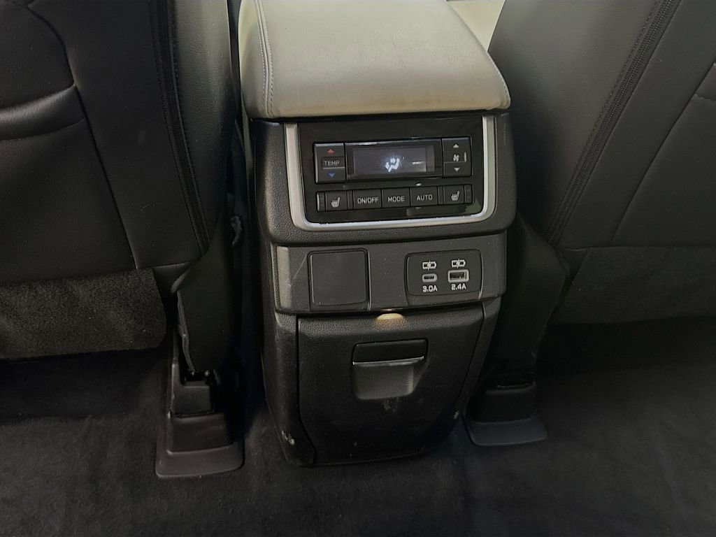 Used 2023 Subaru Ascent Limited image 28