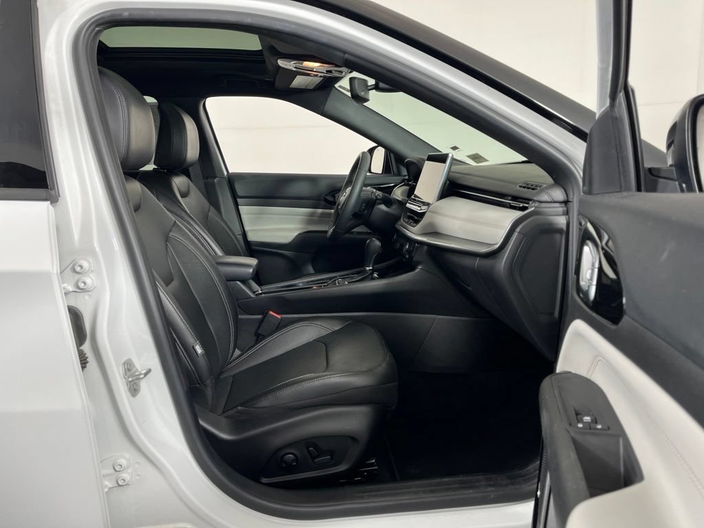 Used 2025 Jeep Compass Limited w/ Elite Group AWD/4WD image 5