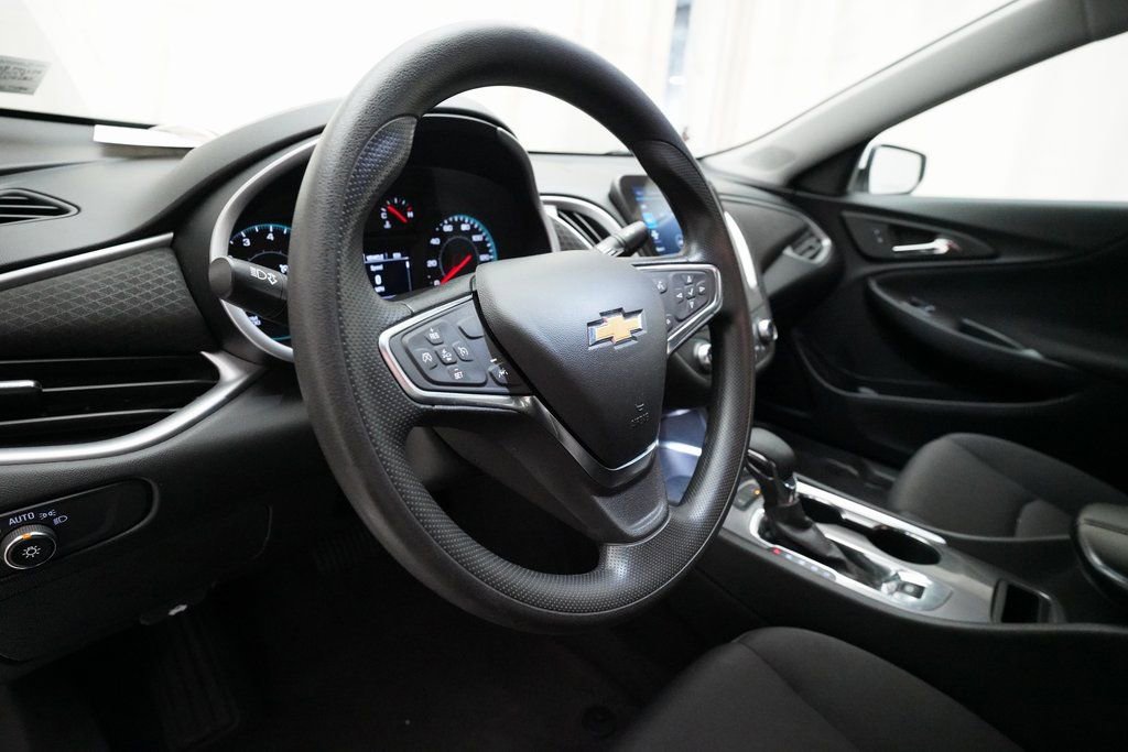Used 2024 Chevrolet Malibu LT image 8