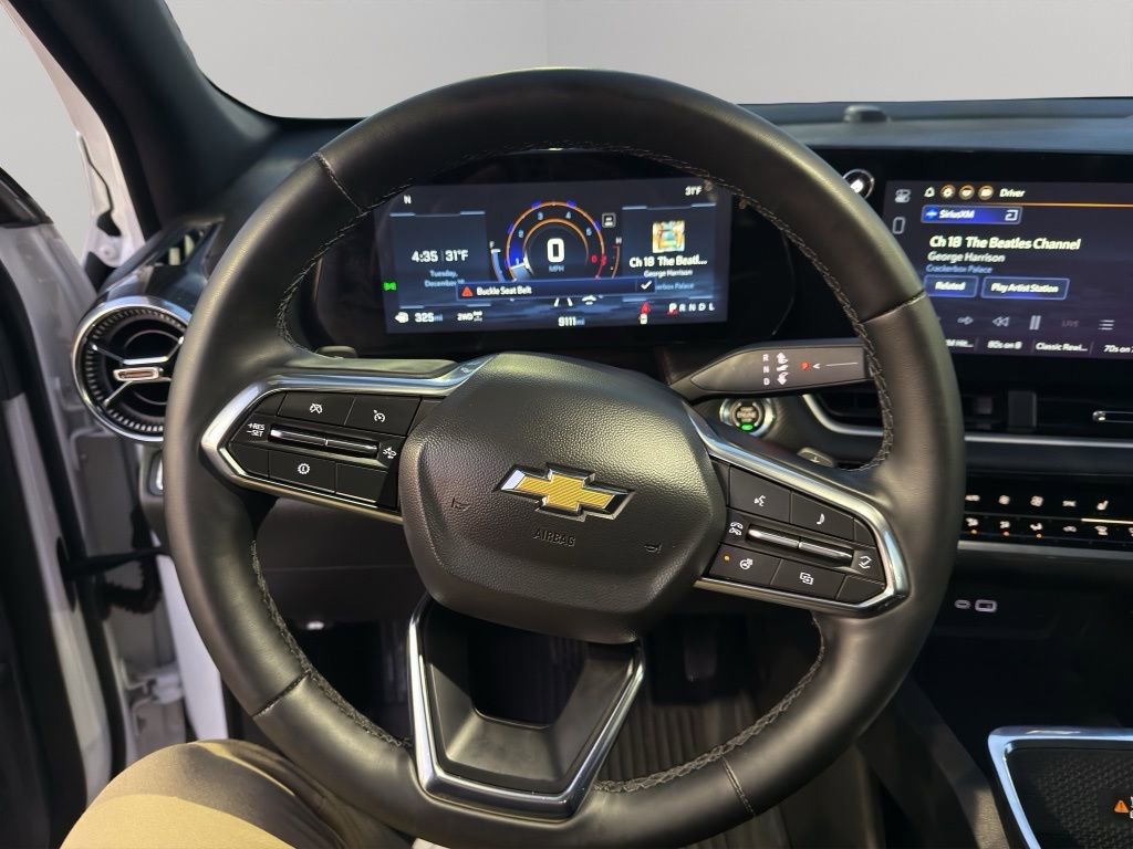 Used 2026 Chevrolet Equinox LT w/ Convenience Package II image 12