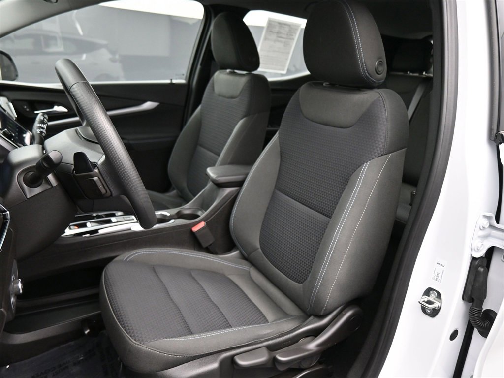 Used 2023 Chevrolet Bolt EUV LT image 14