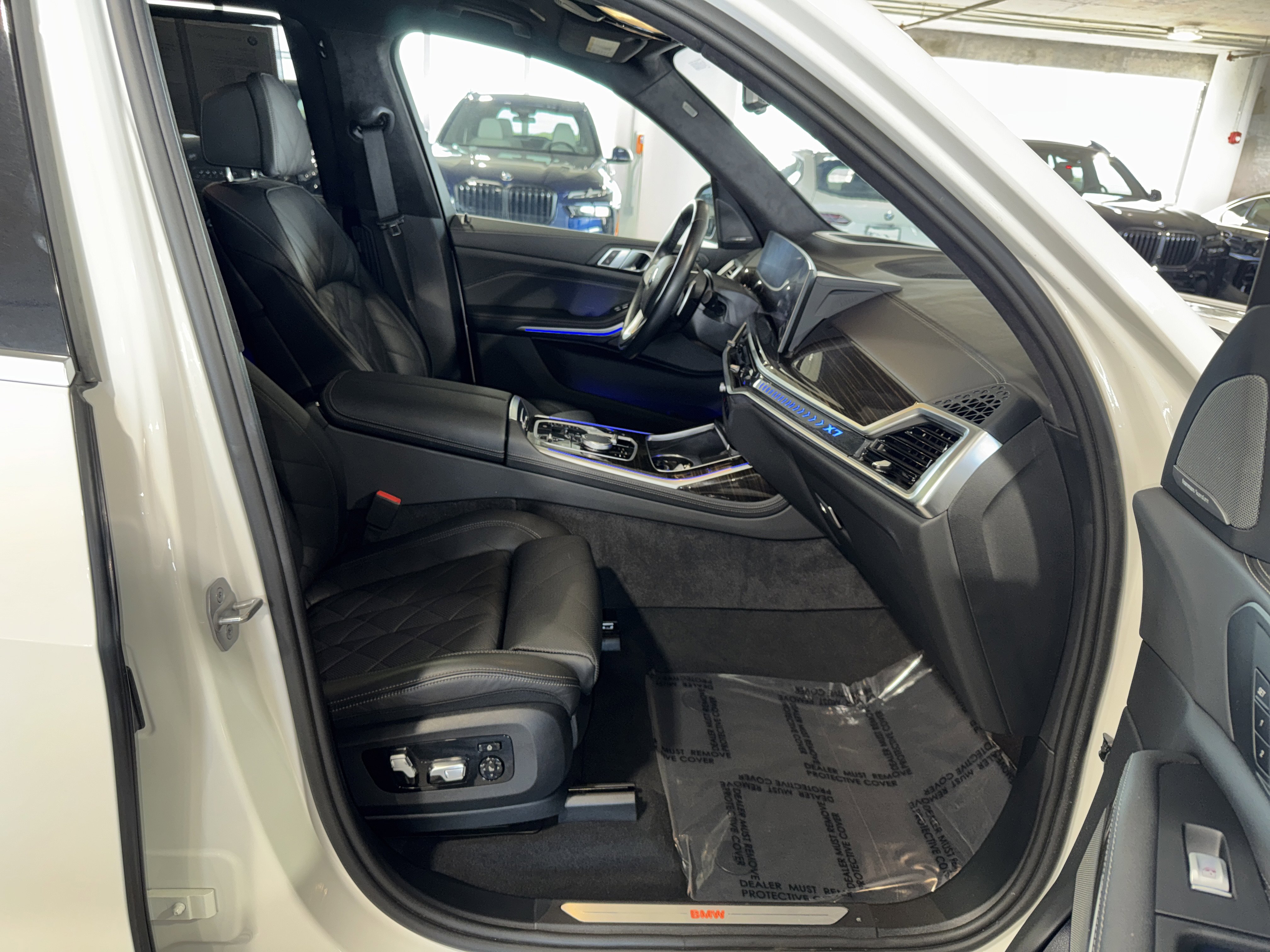 Certified 2024 BMW X7 xDrive40i image 10
