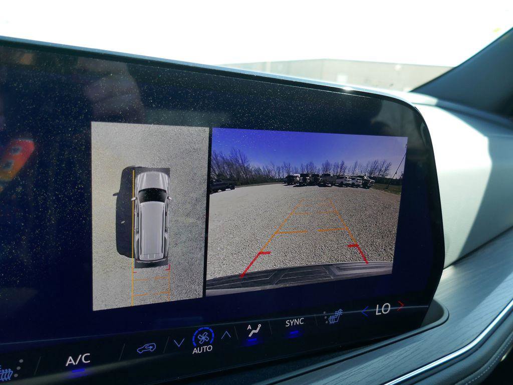 New 2026 Chevrolet Suburban Z71 image 34