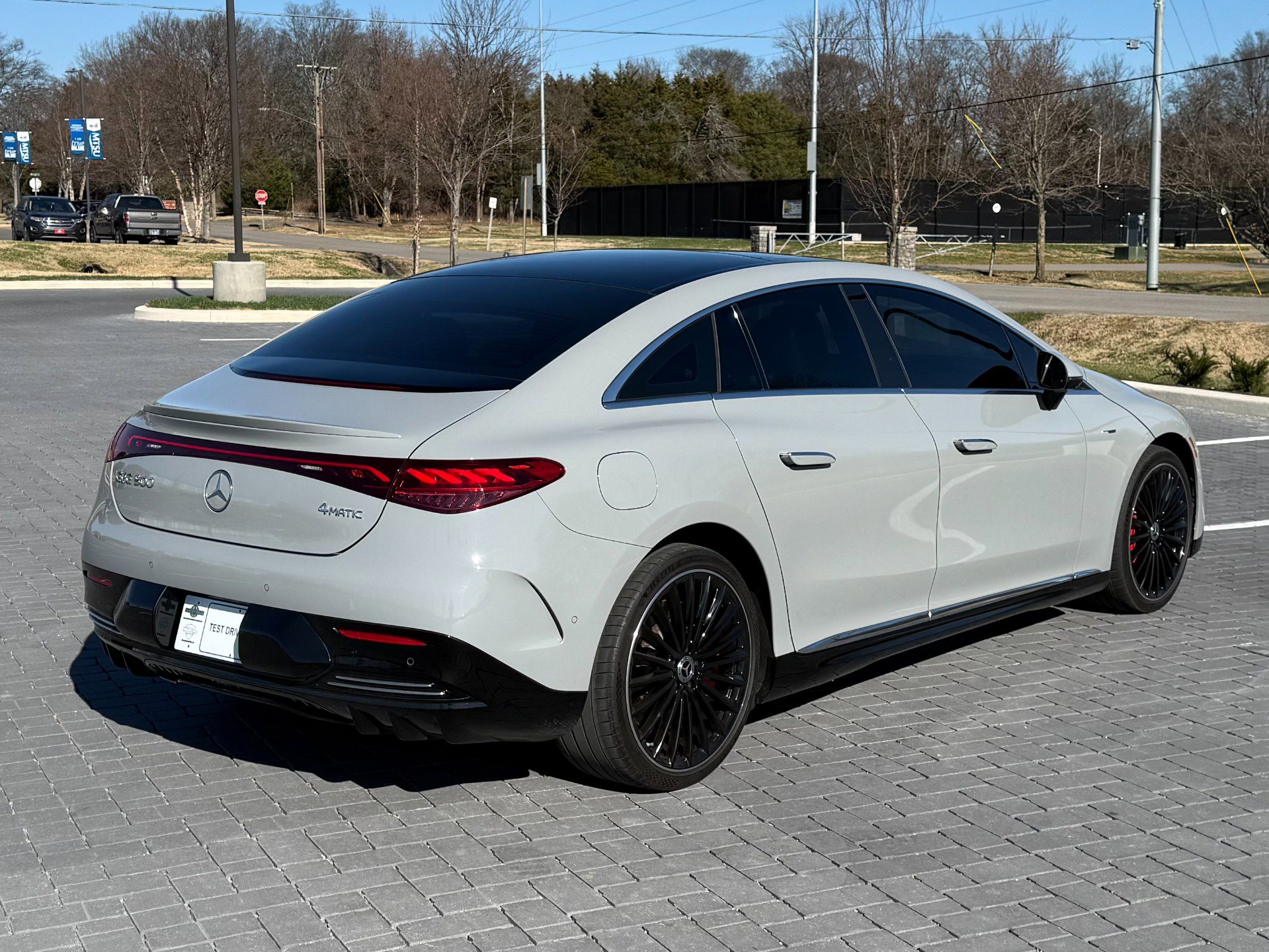 Used 2023 Mercedes-Benz EQE 500 4MATIC Sedan image 3