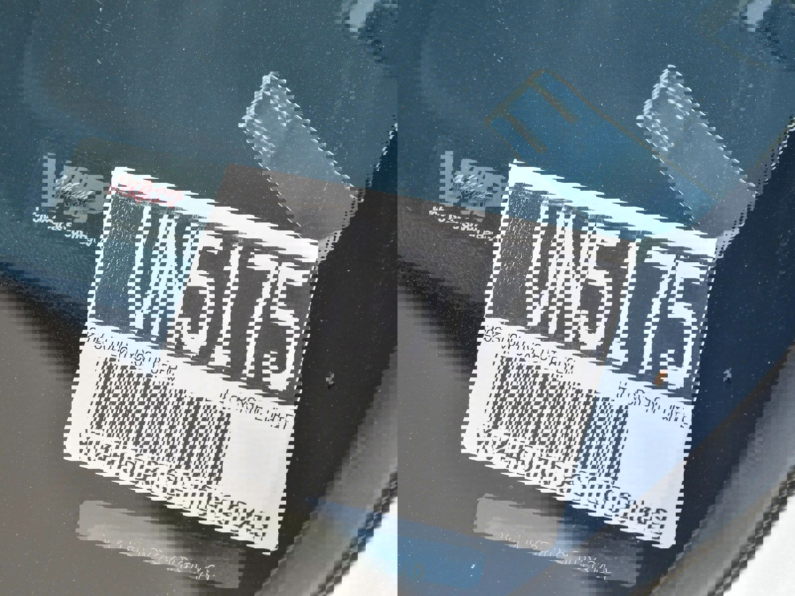 Certified 2025 Volvo XC60 T8 Plus w/ Protection Package Premier image 32