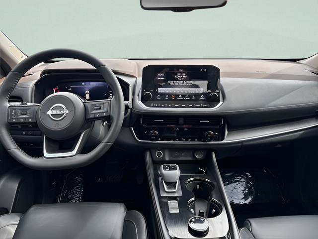 Used 2023 Nissan Rogue Platinum w/ Platinum Premium Package image 15