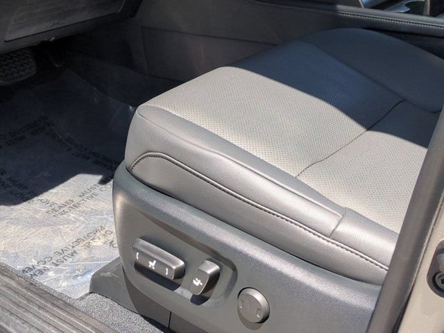 Used 2022 Lexus GX 460 Premium w/ Premium Package AWD/4WD image 12