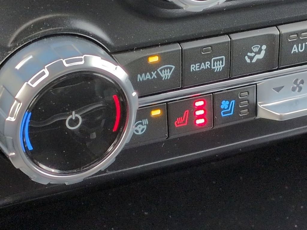 Used 2026 Ford F350 Lariat w/ Tremor Off-Road Package image 22