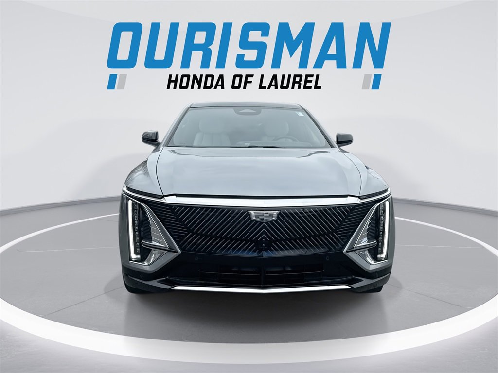 Used 2024 Cadillac Lyriq Luxury image 3