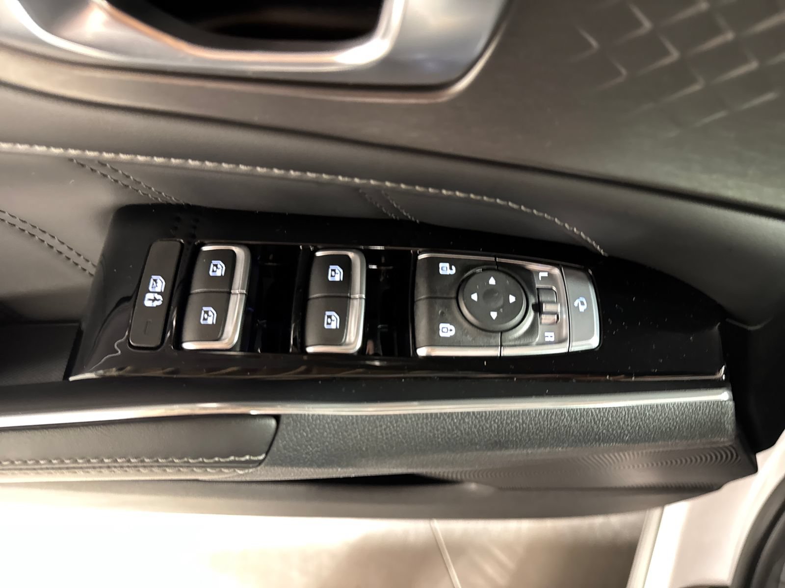 Certified 2023 Kia Sorento SX AWD/4WD image 19