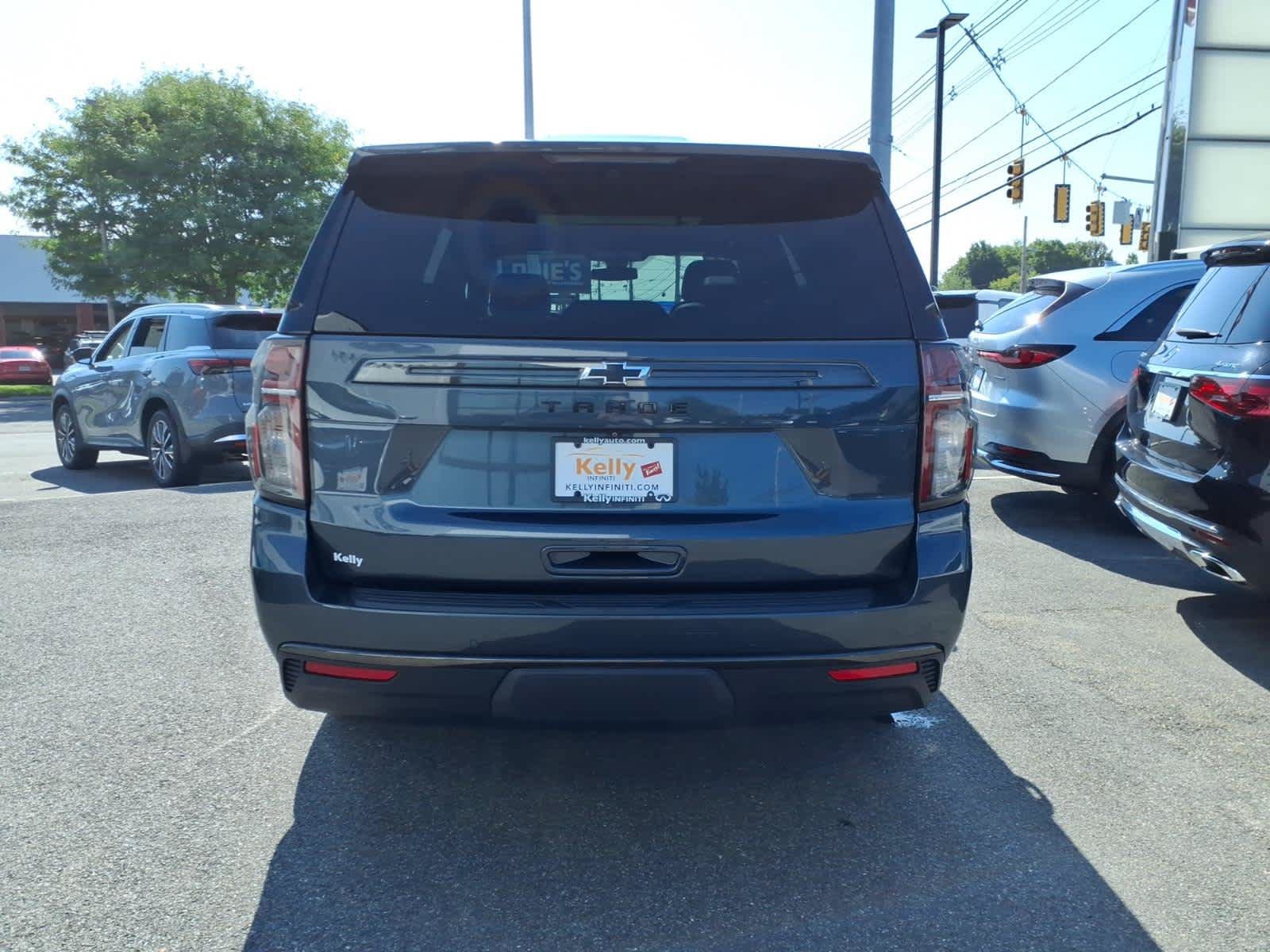 Used 2021 Chevrolet Tahoe Z71 w/ Luxury Package AWD/4WD image 5