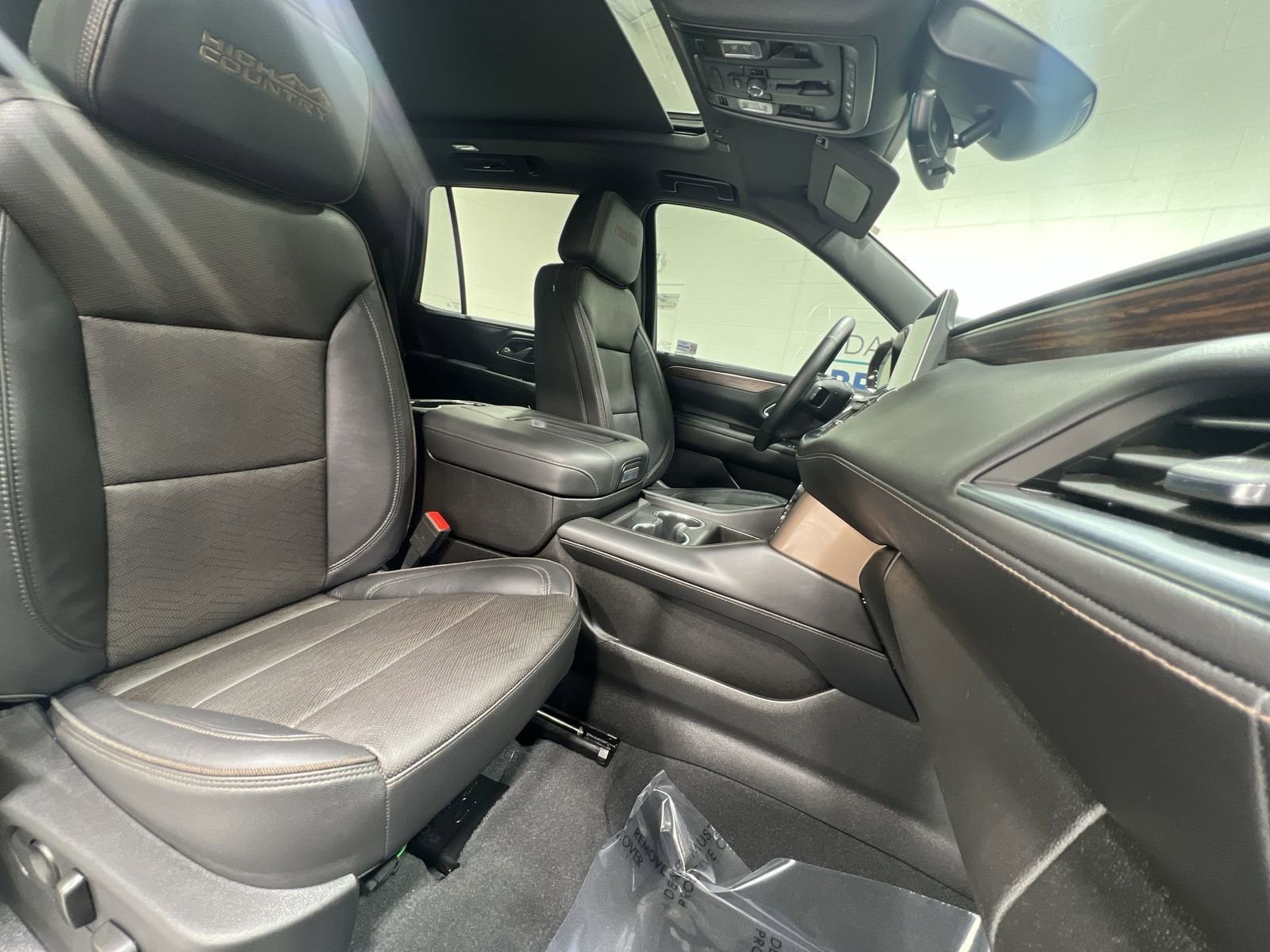 Used 2024 Chevrolet Tahoe High Country image 26