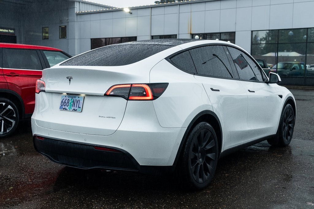 Used 2023 Tesla Model Y Long Range image 6