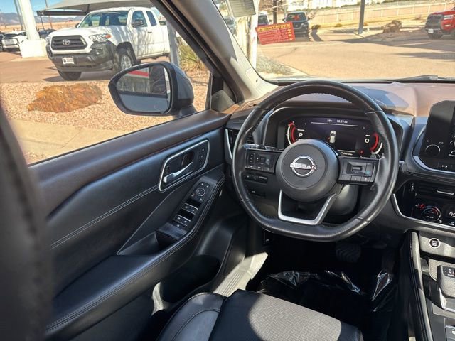 Used 2023 Nissan Rogue Platinum w/ Platinum Premium Package image 27