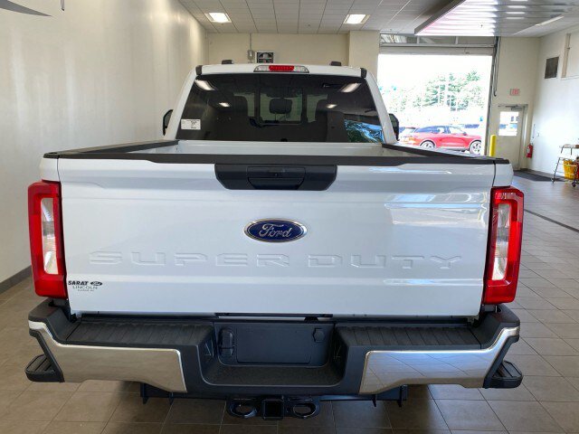 New 2026 Ford F250 XL w/ FX4 Off-Road Package AWD/4WD image 6