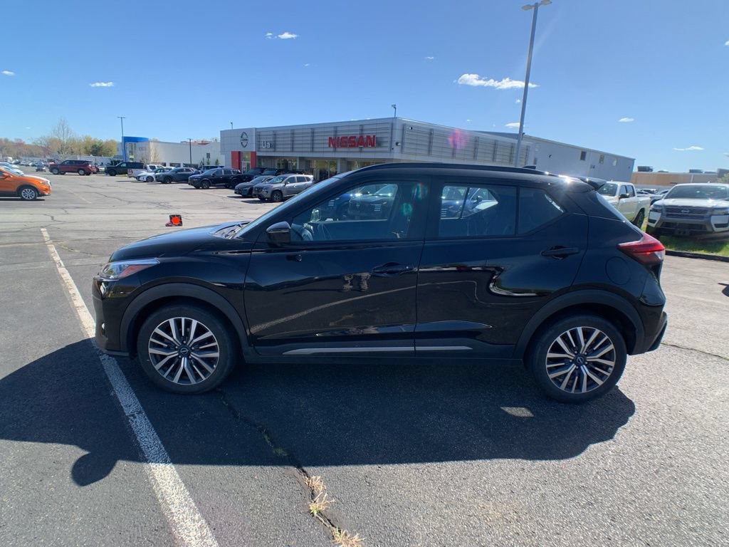 Used 2024 Nissan Kicks SR FWD image 7