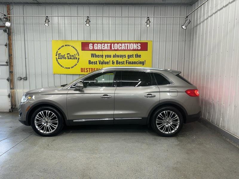 Used 2017 Lincoln MKX Reserve FWD image 3