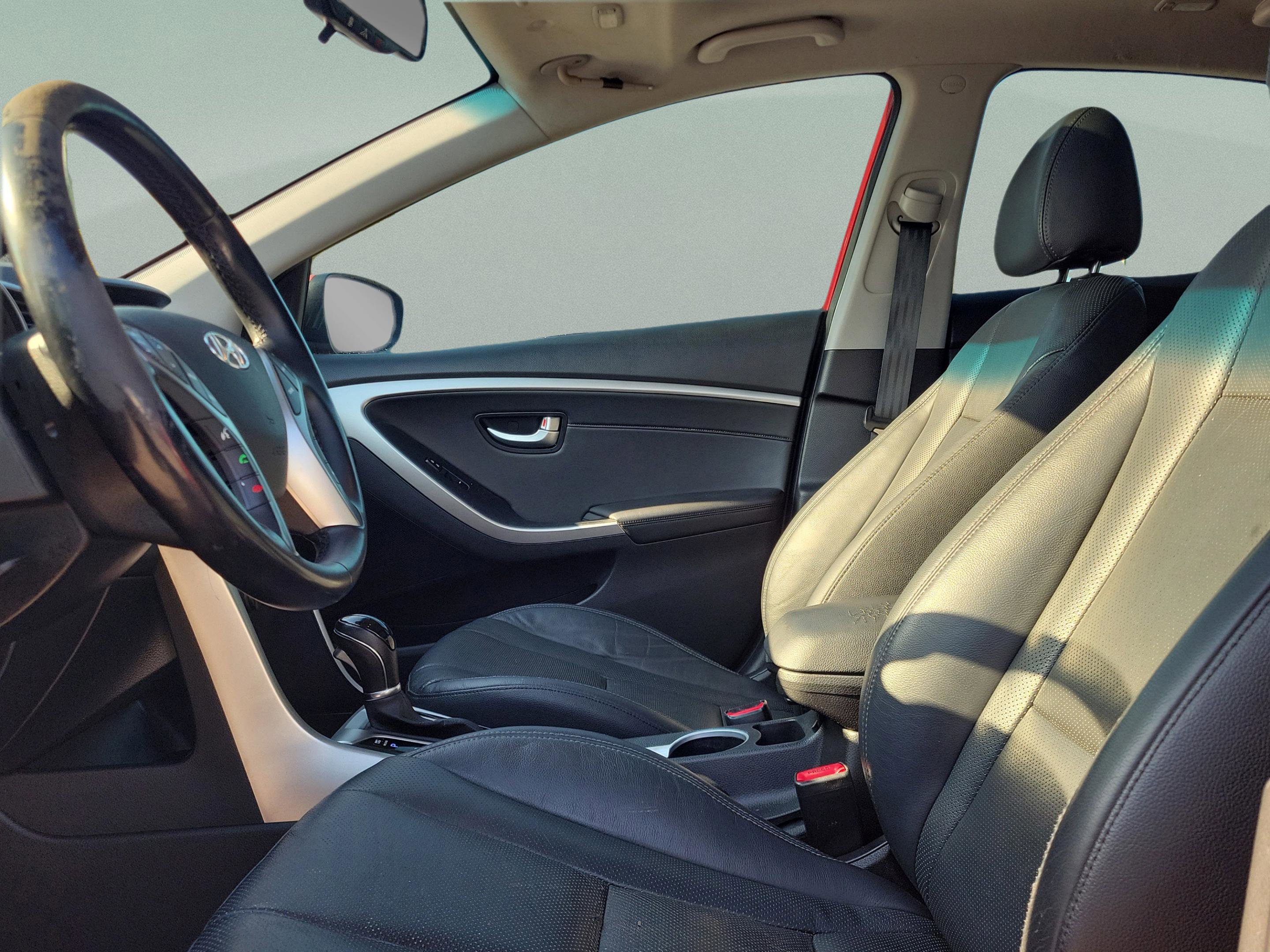 Used 2014 Hyundai Elantra GT w/ Option Group 03 image 21