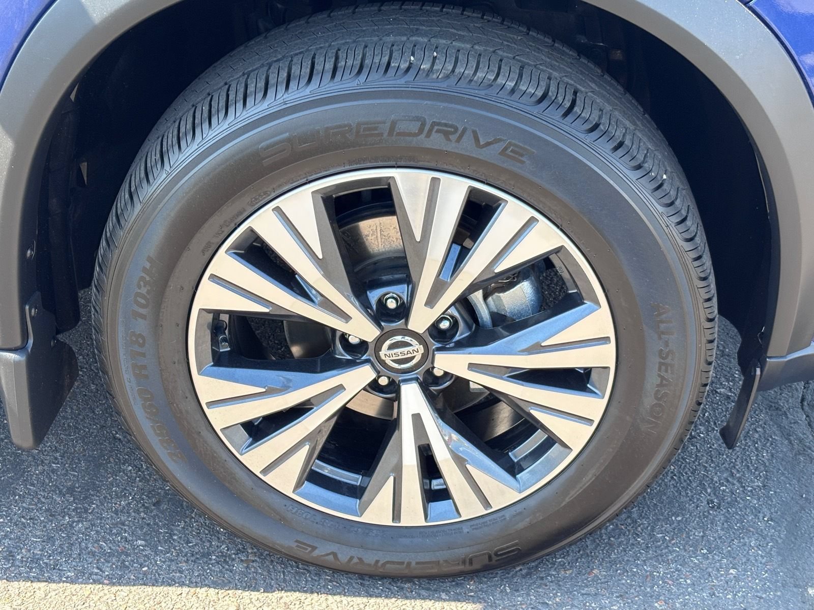 Used 2021 Nissan Rogue SV w/ Premium Package FWD image 11