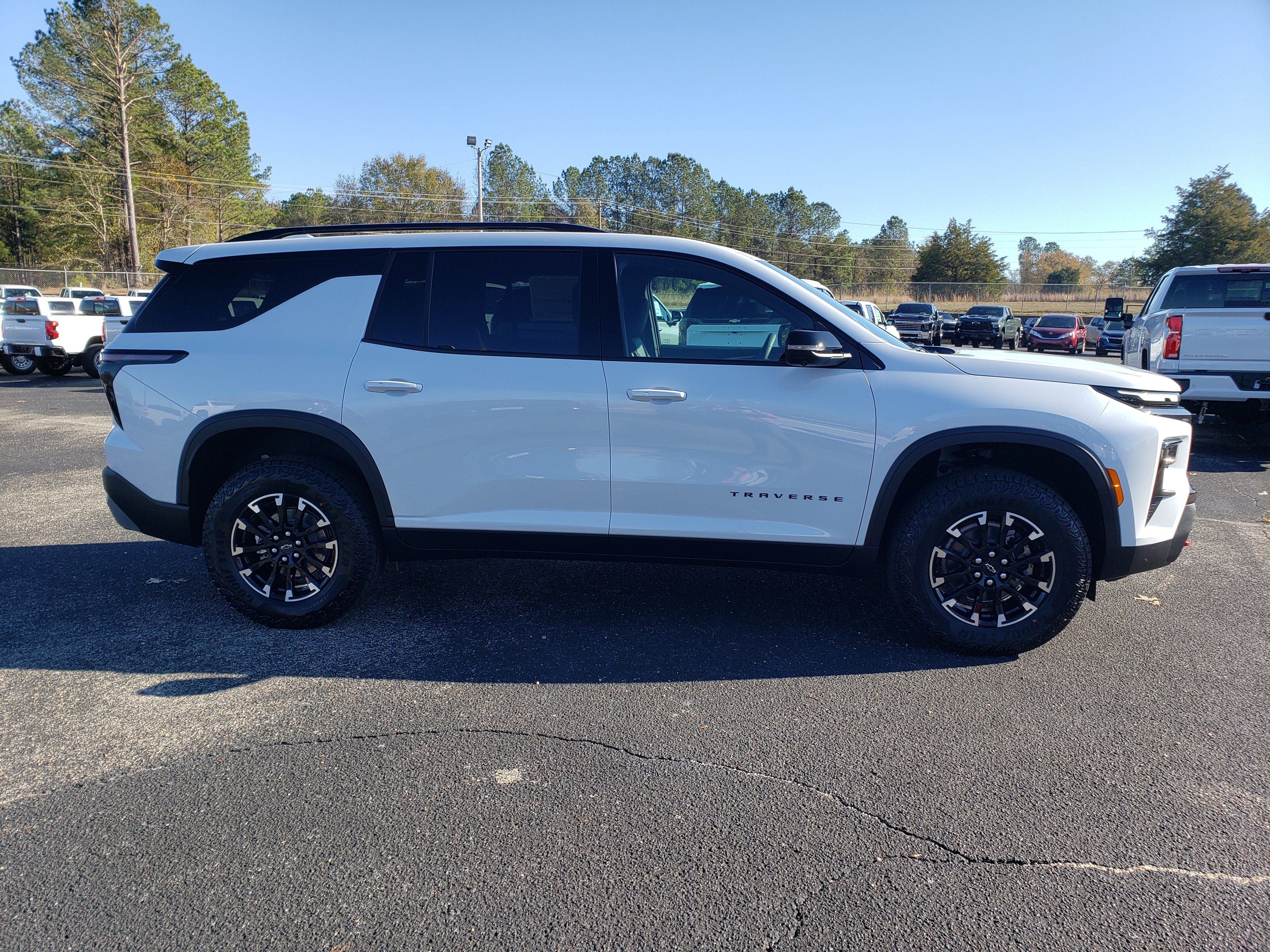 New 2026 Chevrolet Traverse Z71 w/ Driver Confidence Package image 5