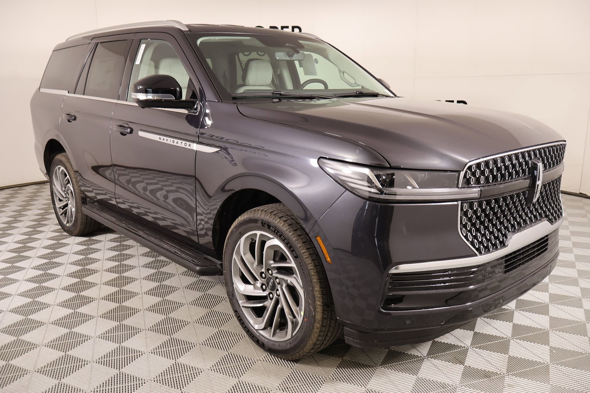 New 2026 Lincoln Navigator Premiere image 1
