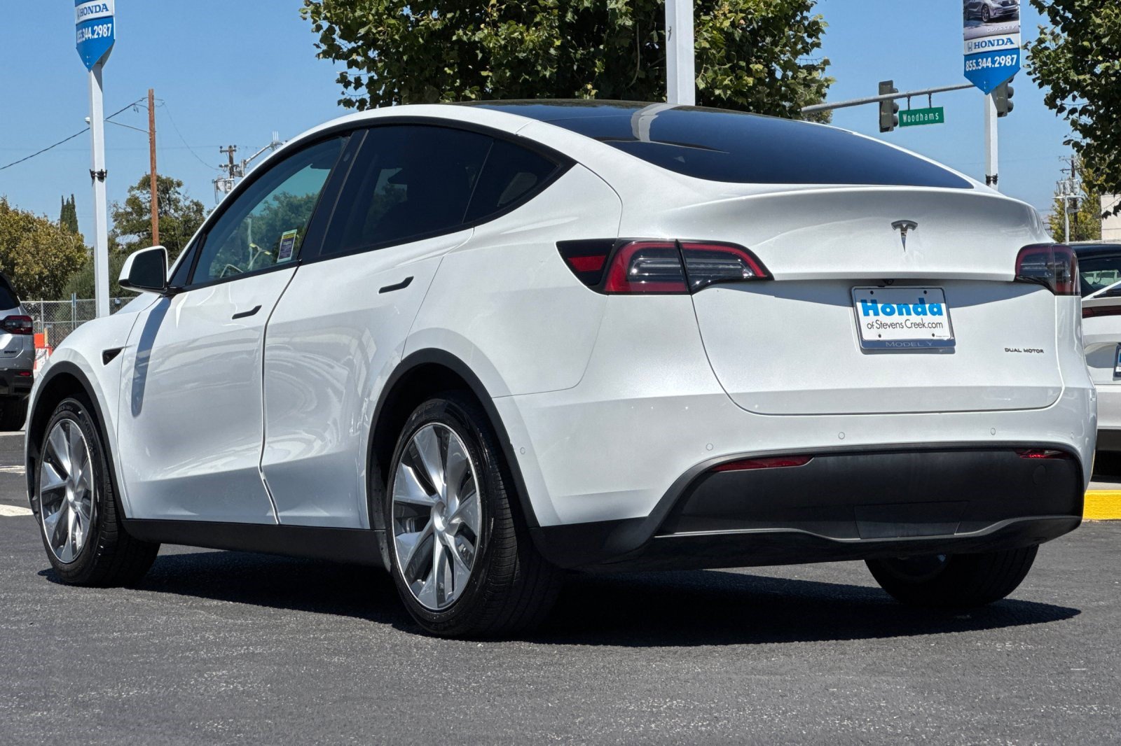 Used 2021 Tesla Model Y Long Range AWD/4WD image 3