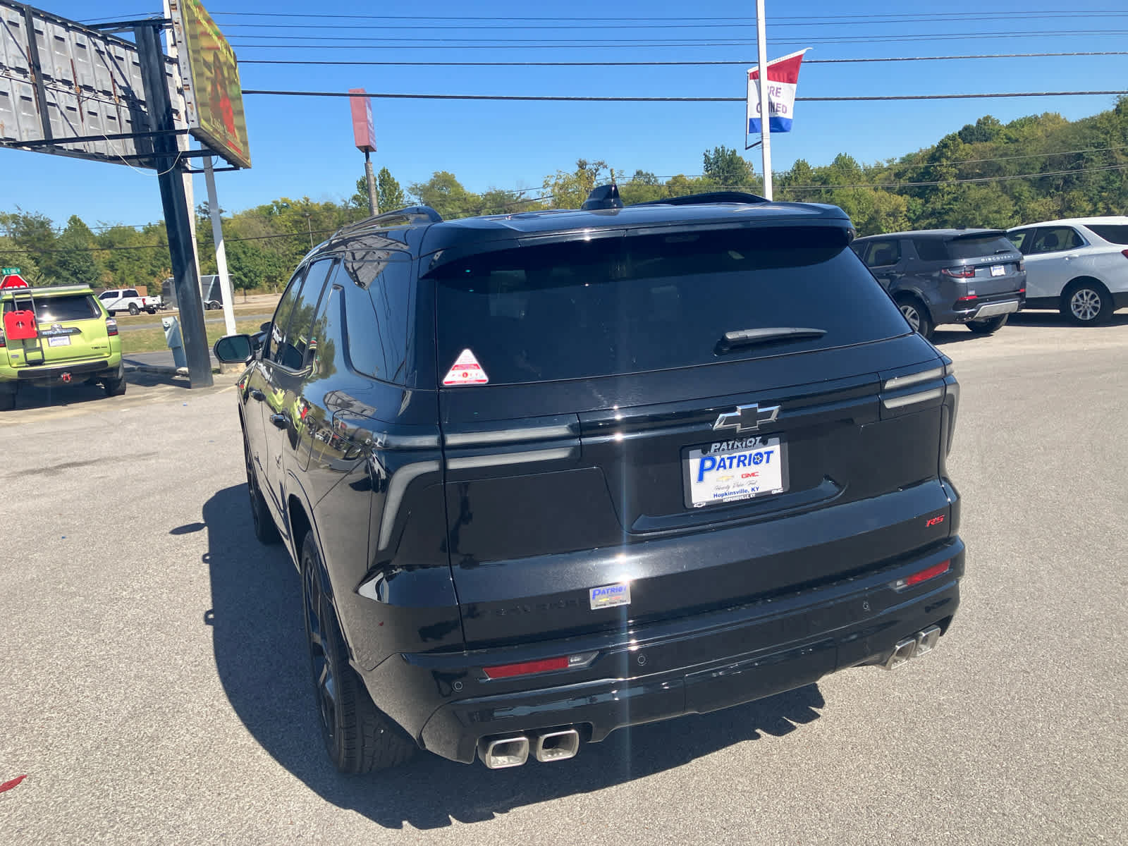 Used 2026 Chevrolet Traverse RS w/ LPO, Floor Liner Package FWD image 5